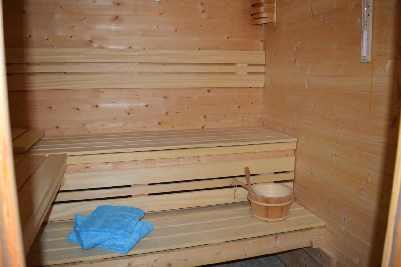 Gite De La Courtaudiere Le Petit-Pressigny Экстерьер фото